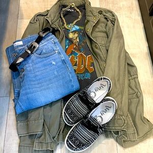 KanCan Distressed Flares sz 30